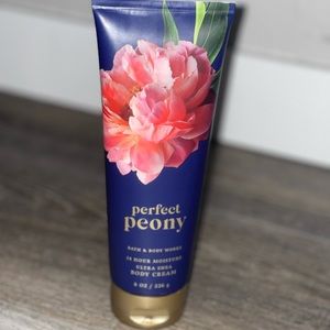 3/$20 perfect peony 🌷